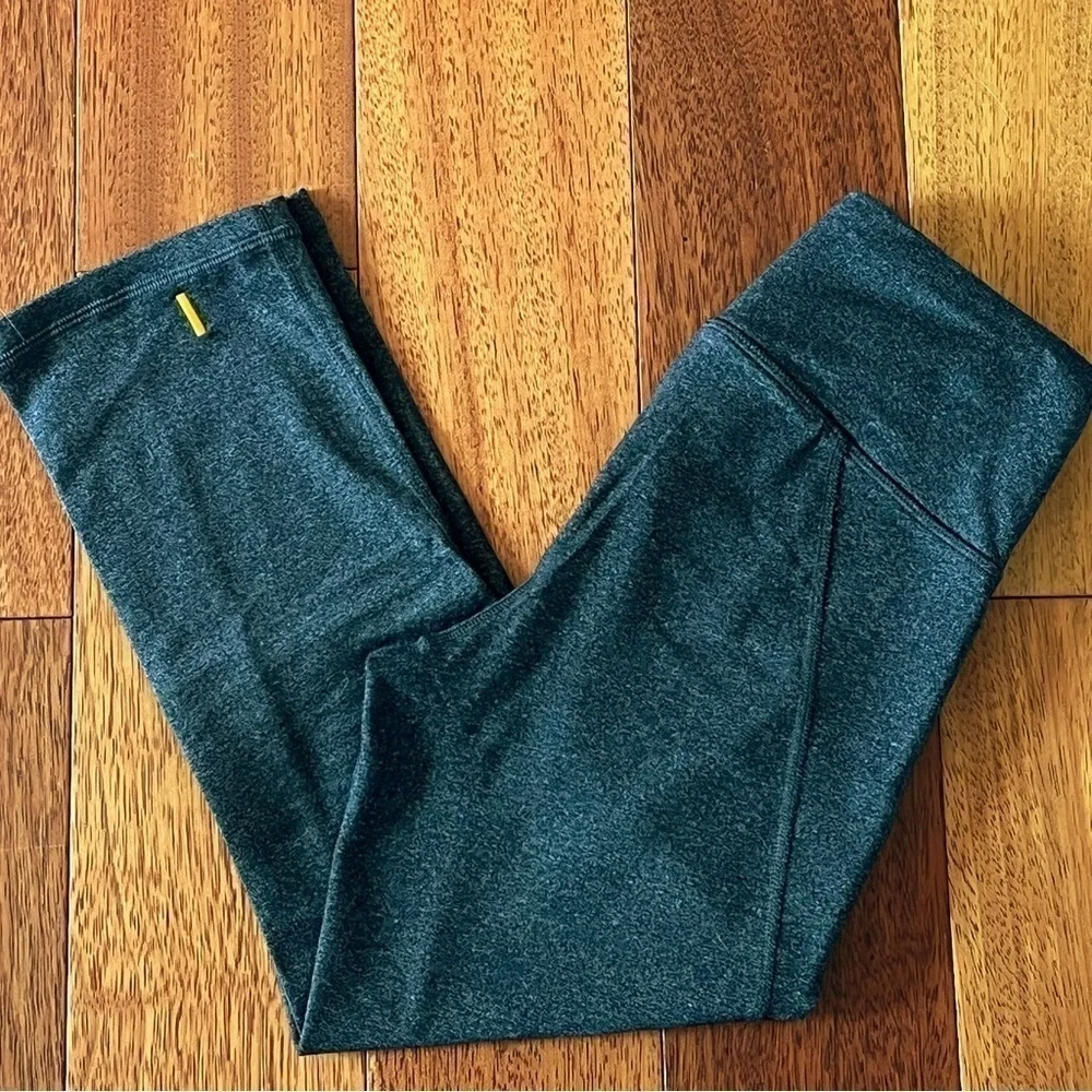 Lucy Powermax Perfect Core Capri Leggings XS Gray